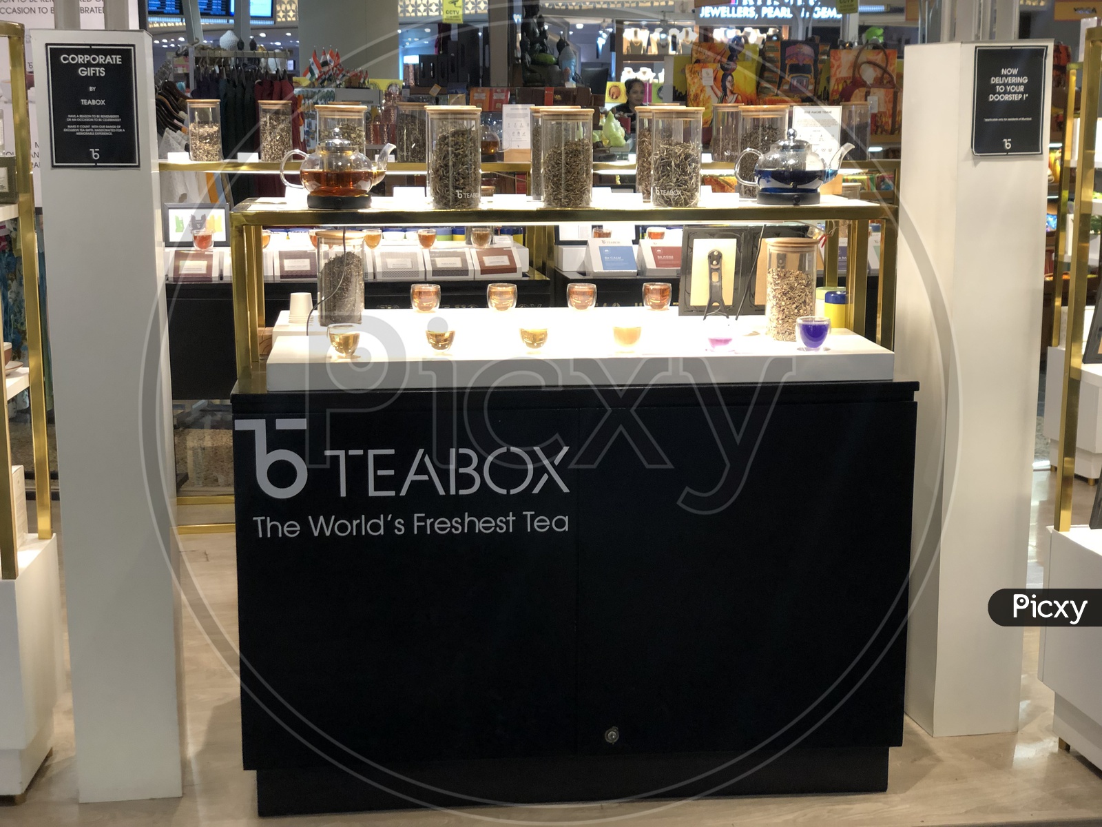 Tea Box A Tea Powder Vendor Stall At Airport Terminal 2