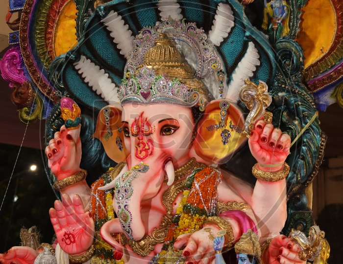 Lord Vishnu Protecting Ganesh