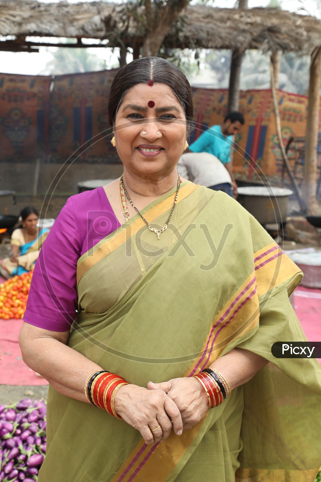 Old saree hi-res stock photography and images - Alamy