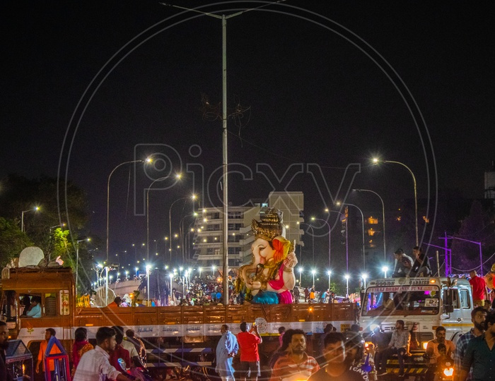 Ganesha amongst street lights