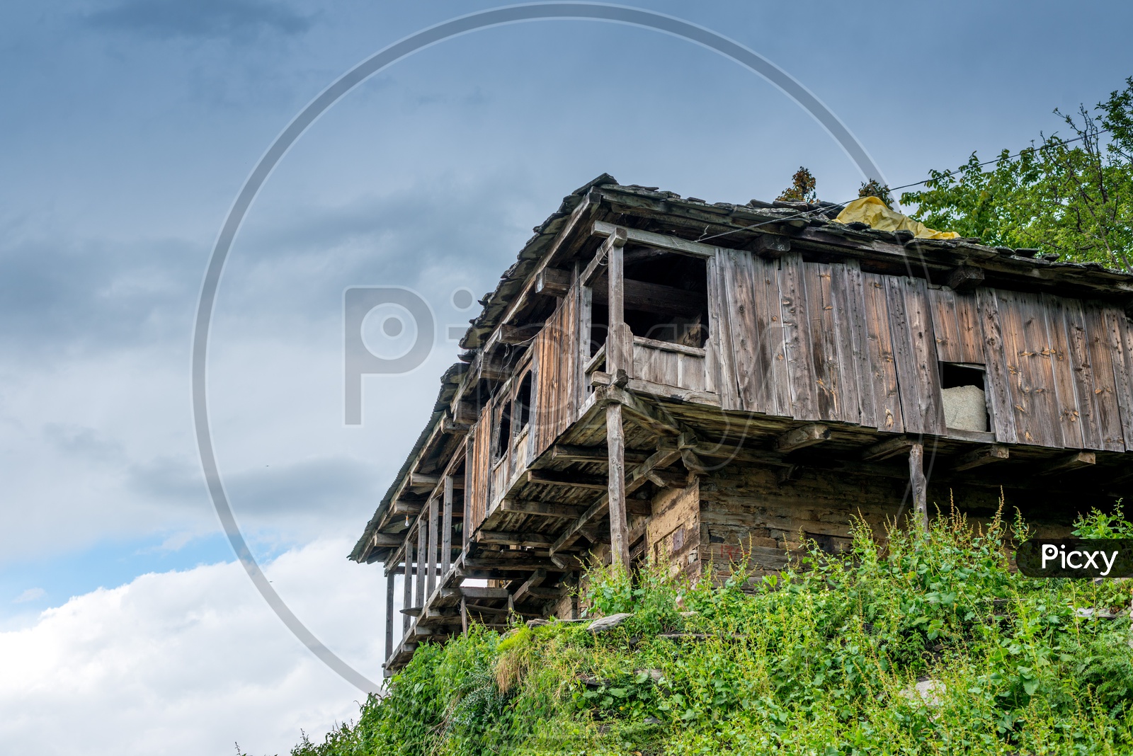 Old wooden house in Manali
