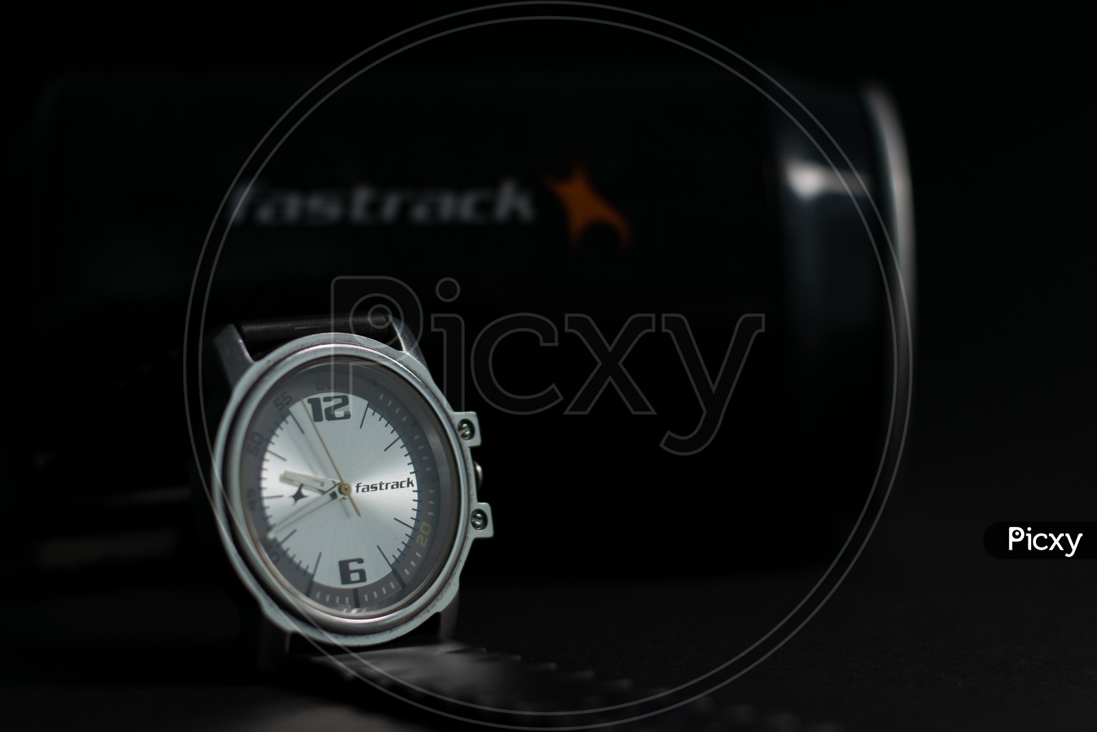 Fastrack discount watch packaging