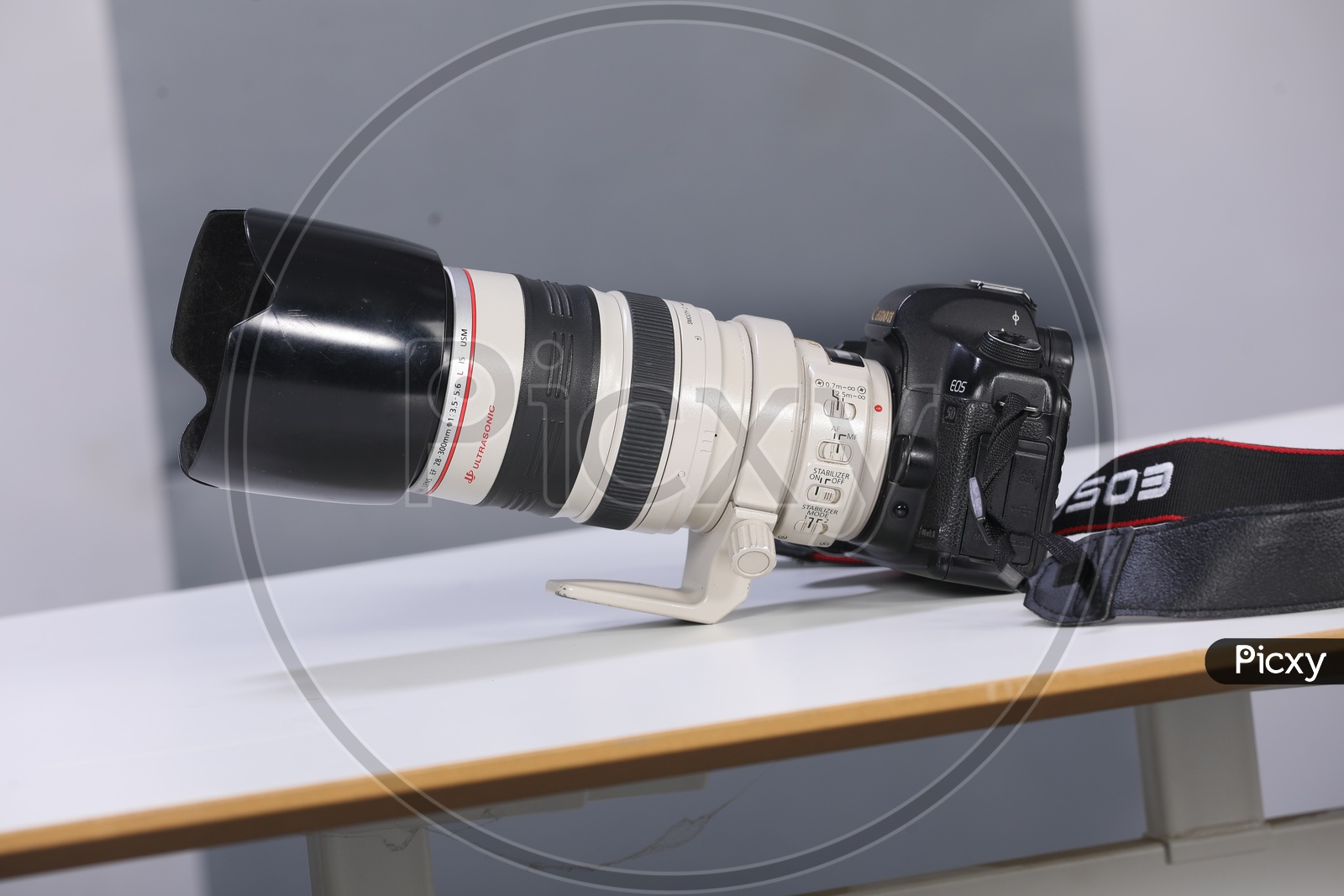 Image of Canon Eos 5D Mark iii Mounted to 70 200 mm Lens-SP427066 ...