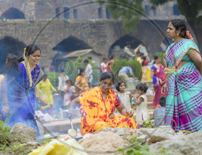 Women cooking in Golconda Fort