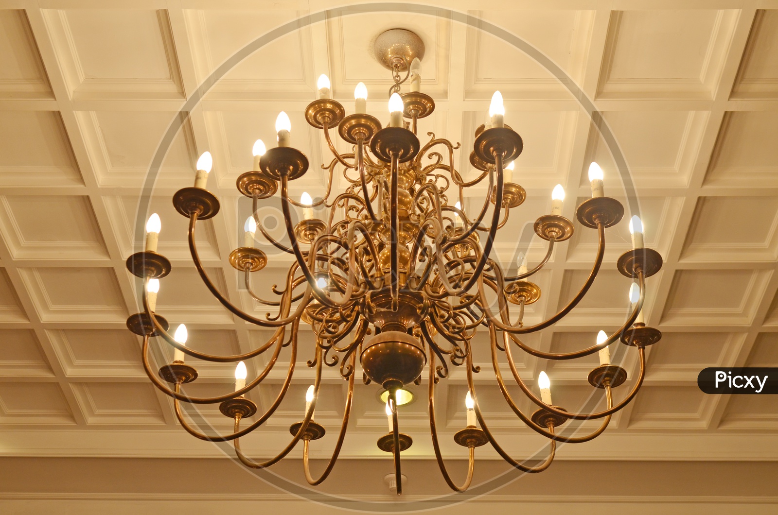 A Simple chandelier in Thai Hotel