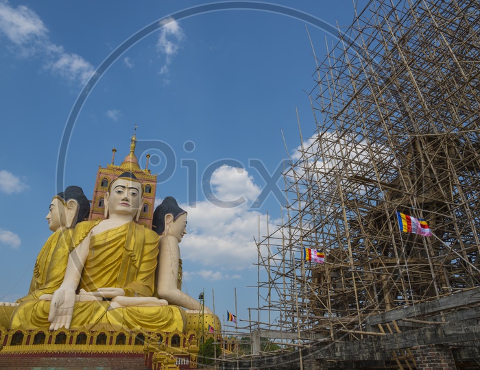 Giant Buddha statues of Burmese temple