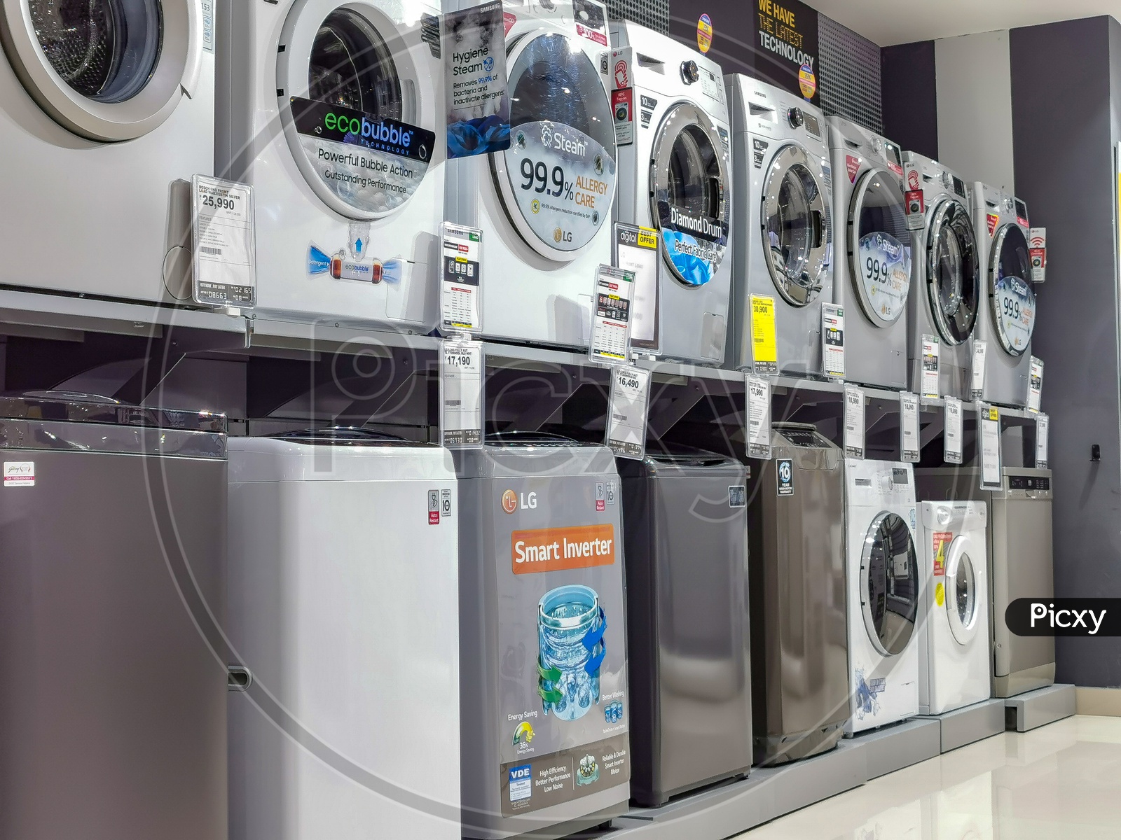 Washing Machines In a Furniture or home Decors Mart