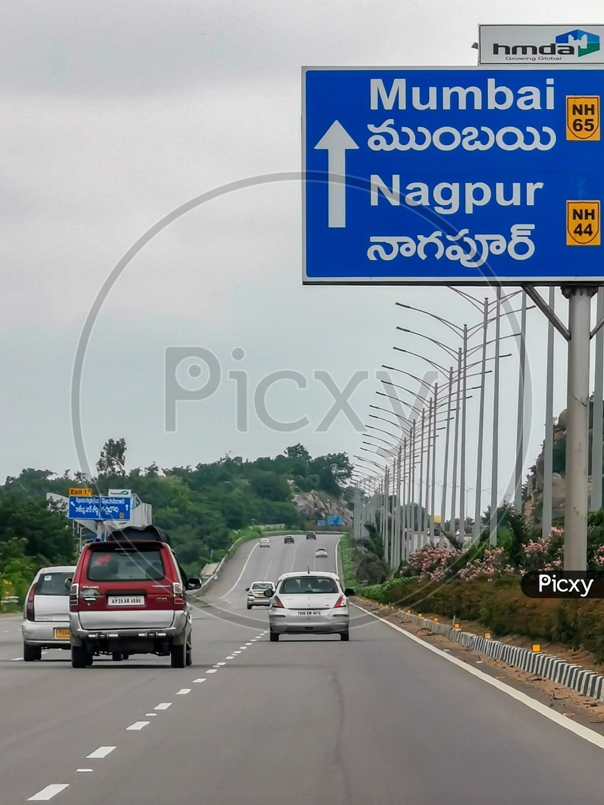 Nagpur And Mumbai Highway In Hyderabad