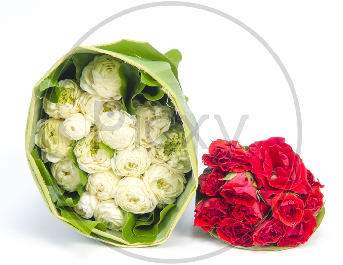 Red and White Rose natural flower bouquets