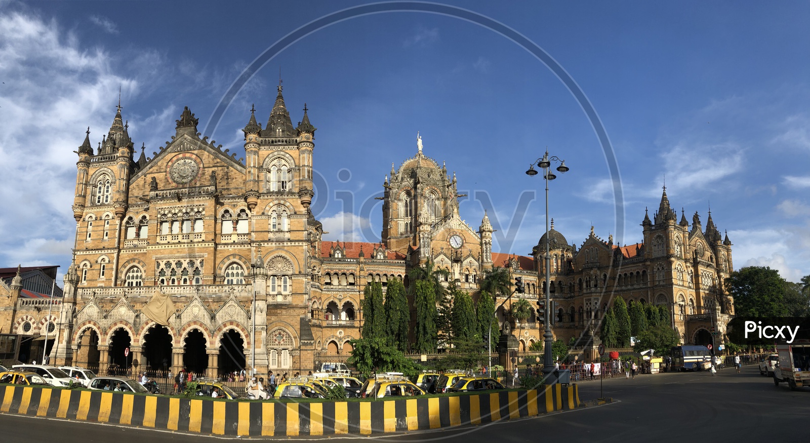 Mumbai Central Railway Station CSMT Building   View From Outside