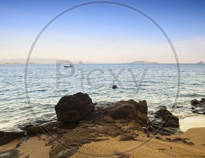 Tropical Sea And beach With Rocks