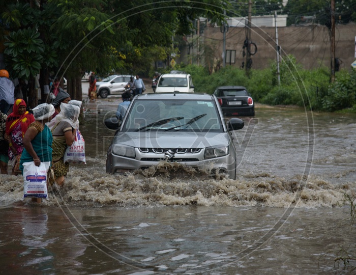 Hyderabad rains  water clogging on roads at gachibowli