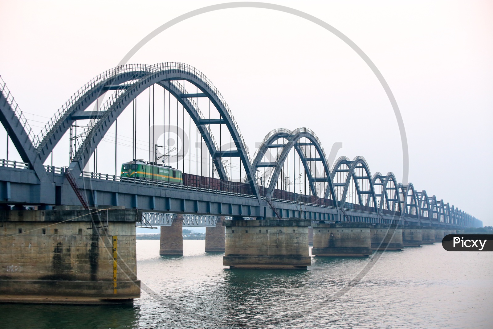 Rajahmundry Arch Bridge  On Godavari River With a Moving train