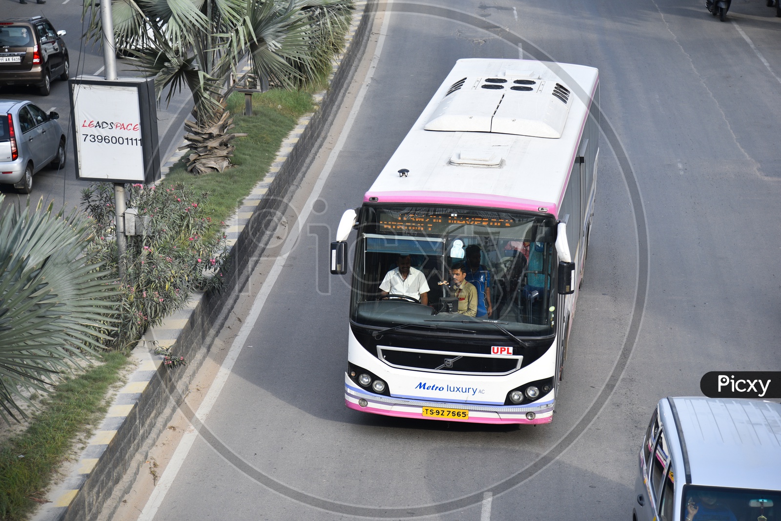 City Bus of JNNURUM  metro Luxury AC Bus On Hyderabad City Roads