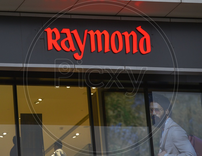 Raymond Clothes Store Outlet