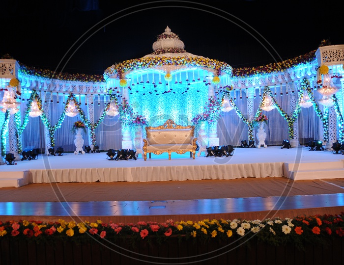 Modern decorated Wedding Stage with Maharaja Chair