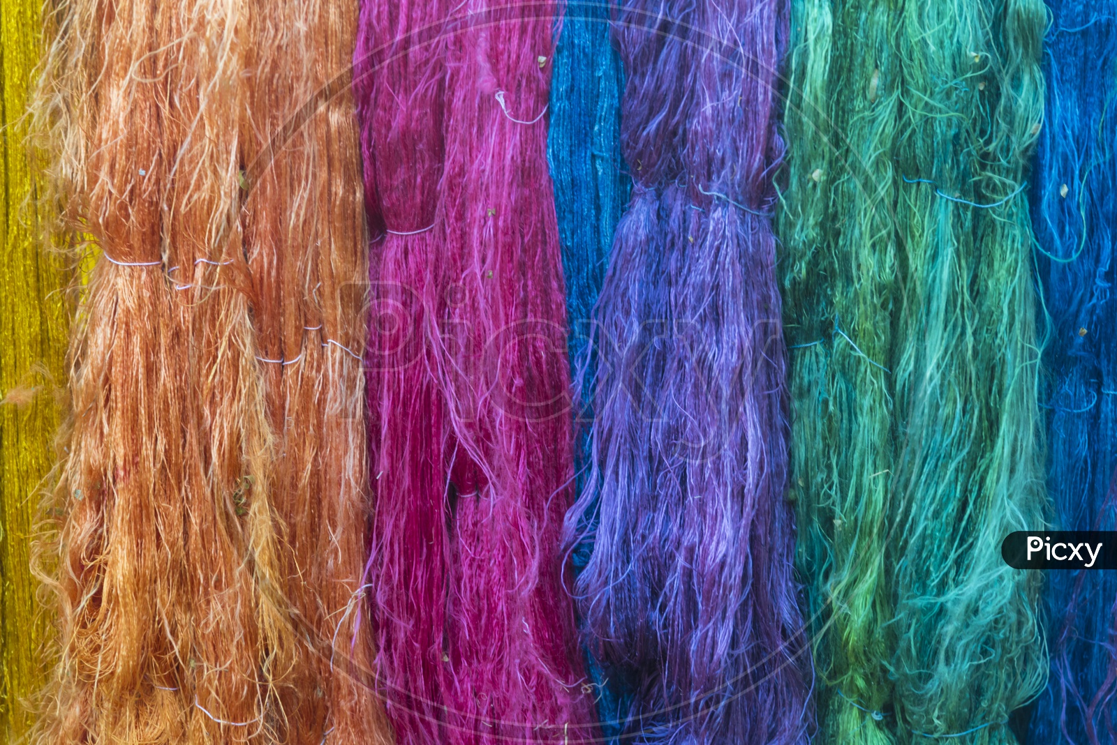 Yarn dyed With Colour Threads