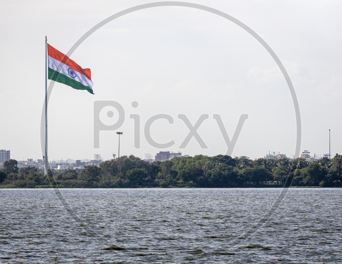 Biggest and Largest  Indian National Tri Color Flag In Hussain Sagar Lake At Tank Bund