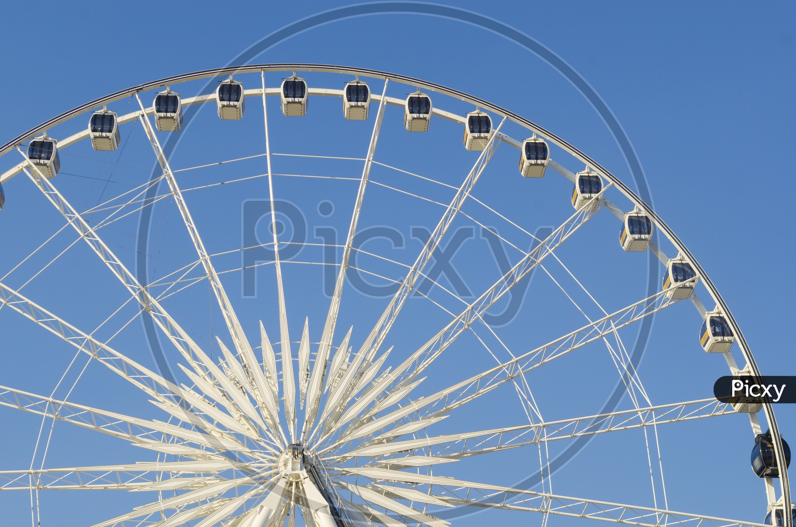 Beautiful large Ferris wheel with Sky in Background