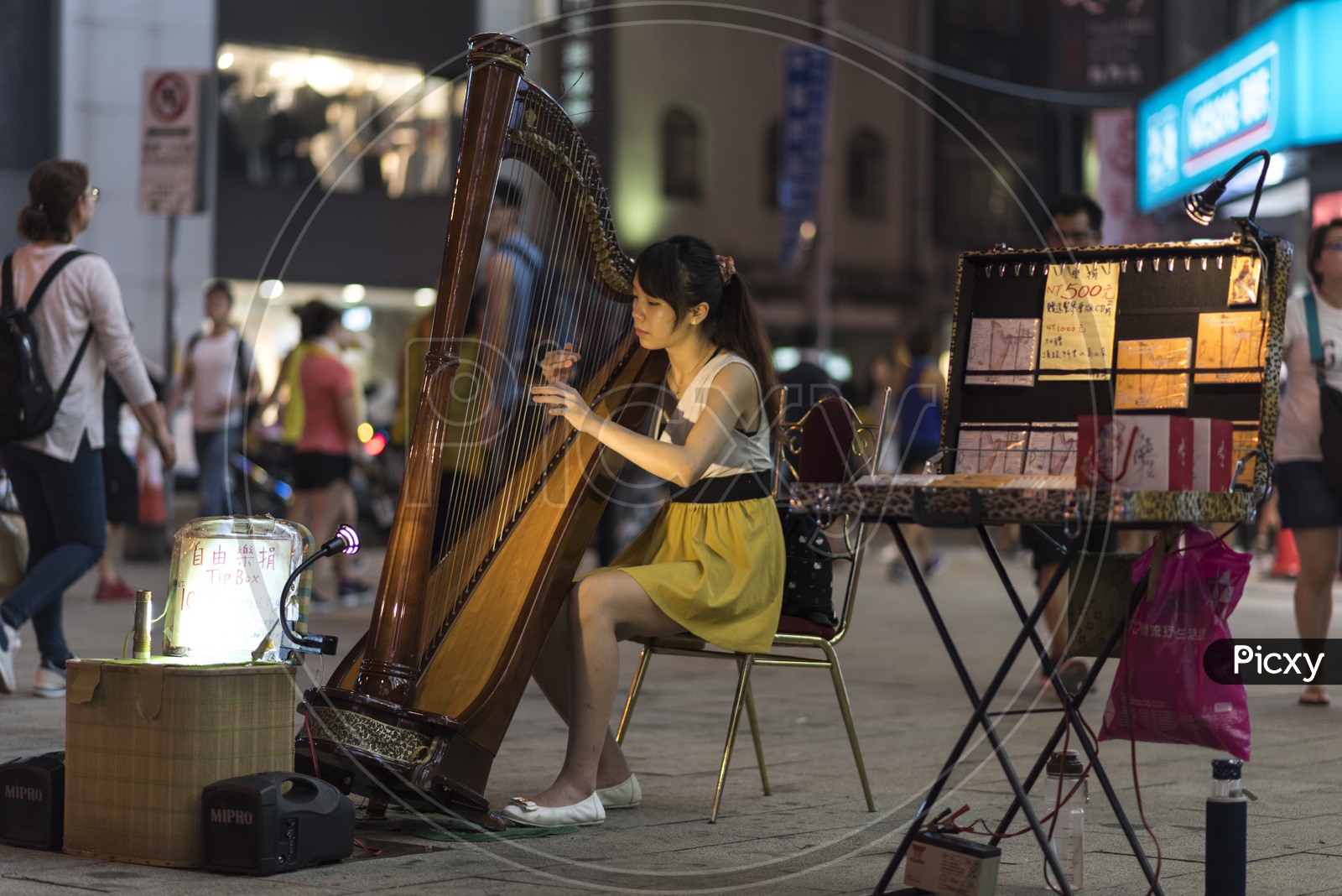 Artists Playing Music on The Streets Market Of Taipei Downtown City Of Taiwan