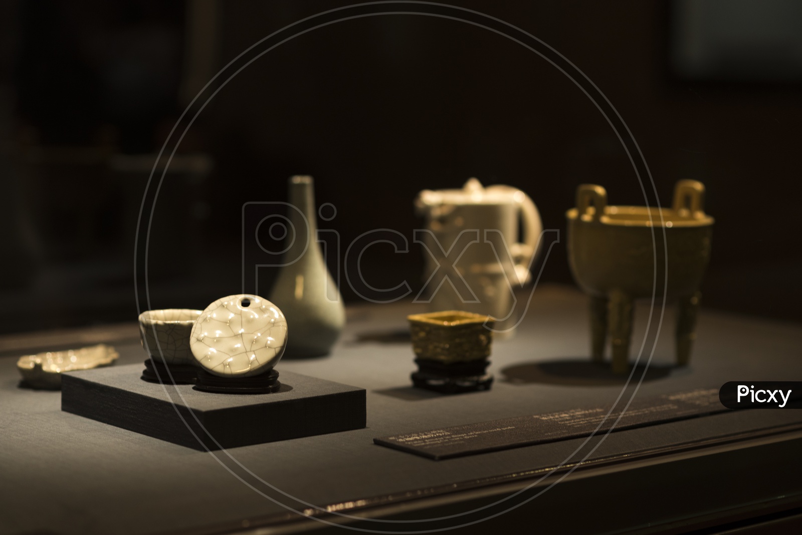 Antiques In Display At  Taipei's National Palace Museum