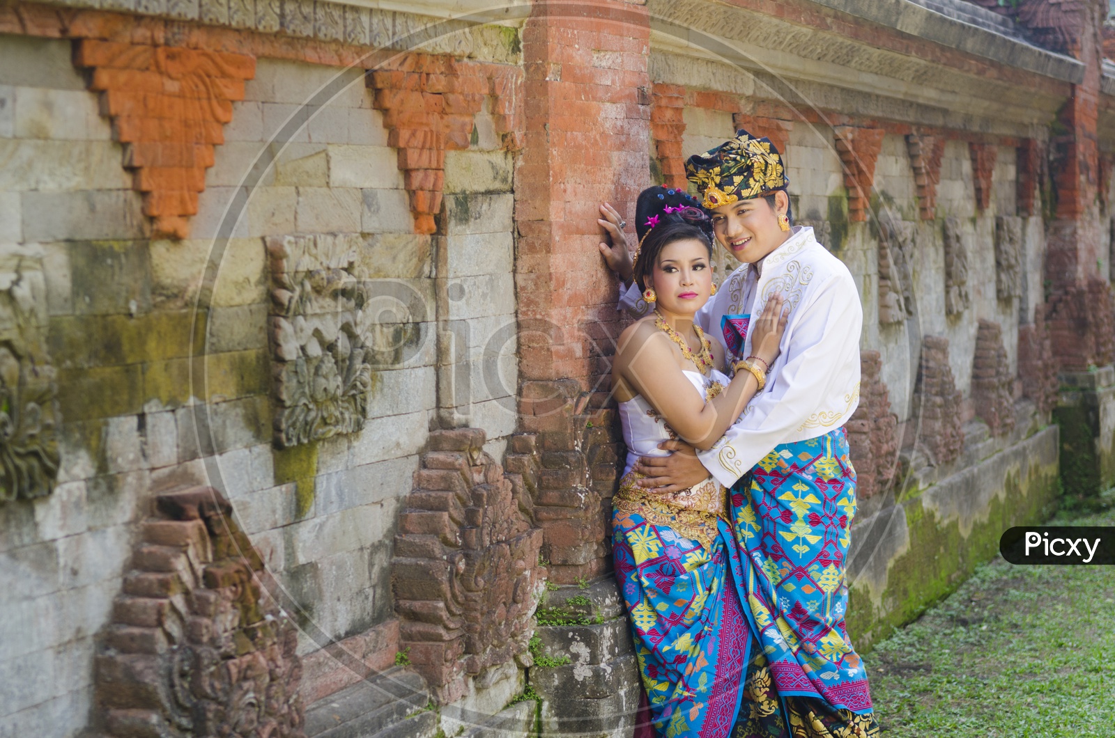 Traditional Burmese Couple