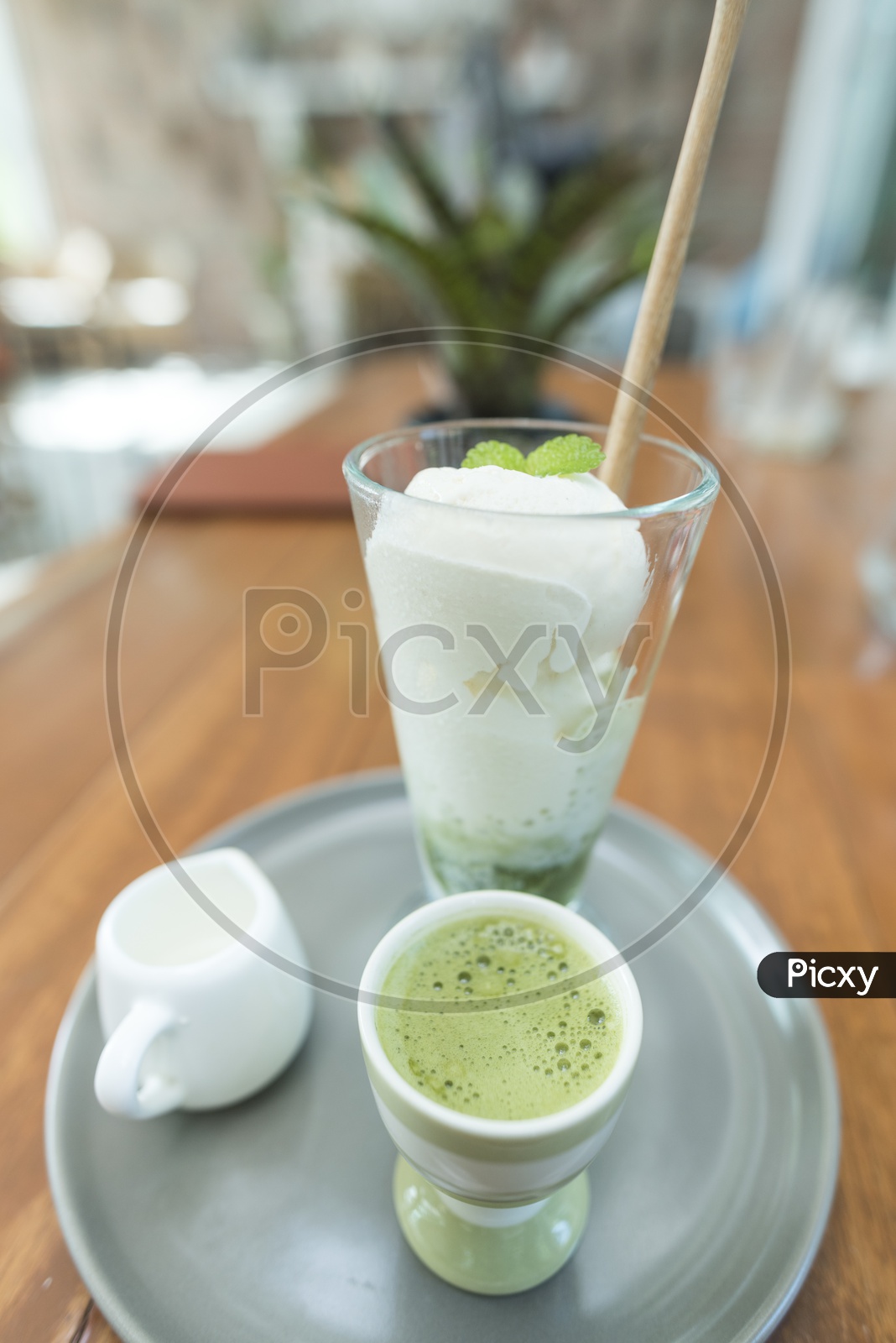 green tea with ice-cream
