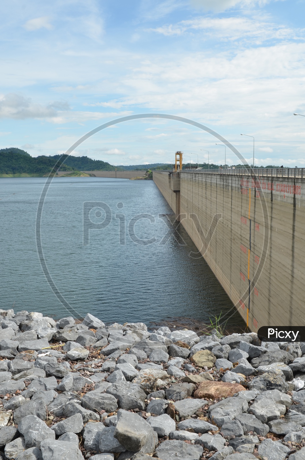 Khun Dan Prakarn Dam  Or reservoir