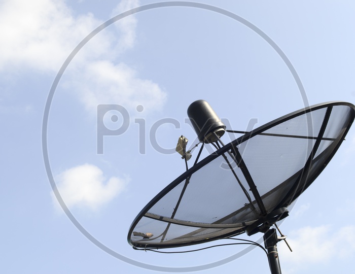 satellite dishes antenna Or DTH Antenna Receiver