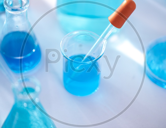 Picker in a glassware in the Chemical Laboratory