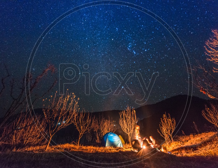 Camping tent under millions stars in in Manali