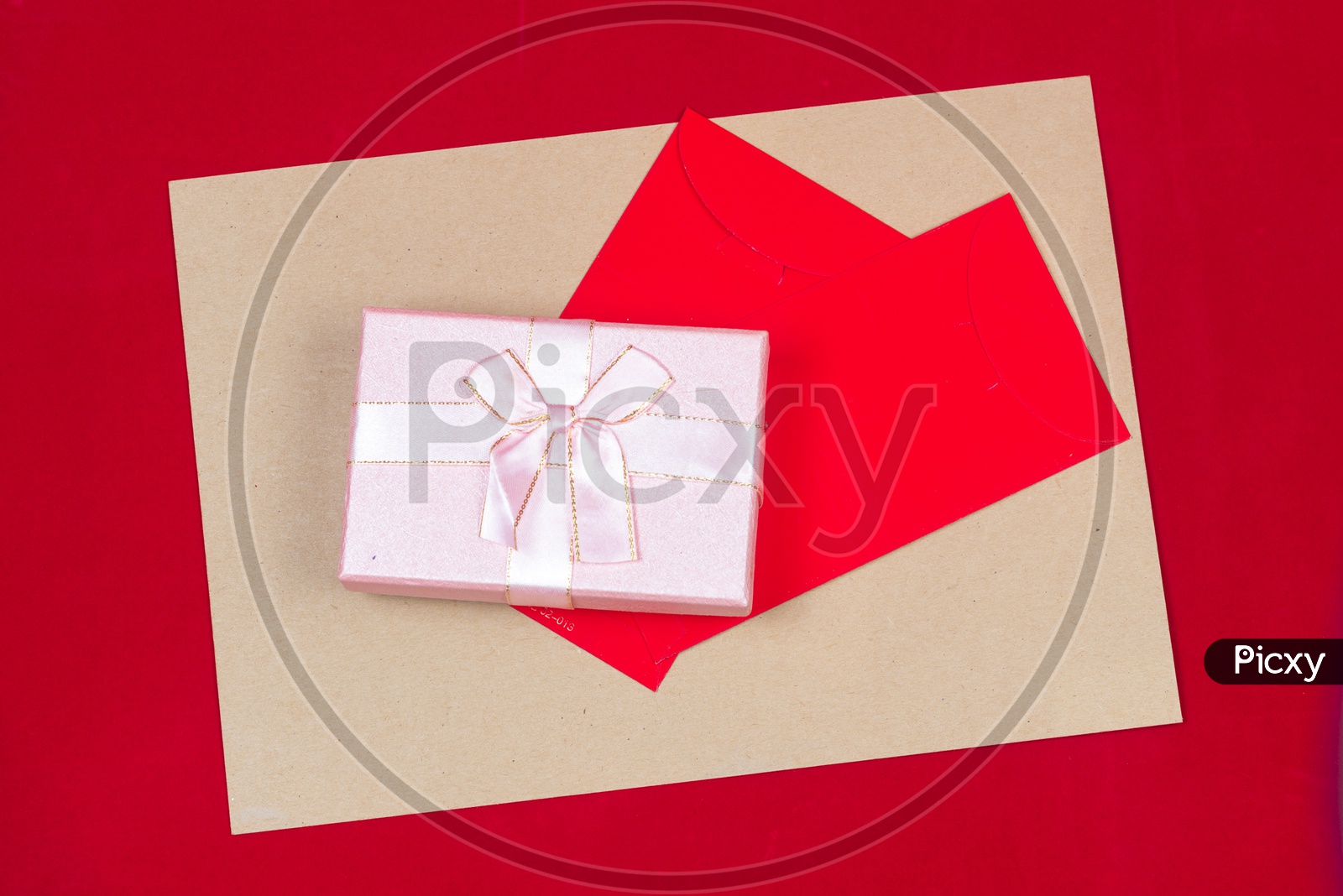 Red card, Gift box with red background - abstract picture for Valentine day, vintage filter image