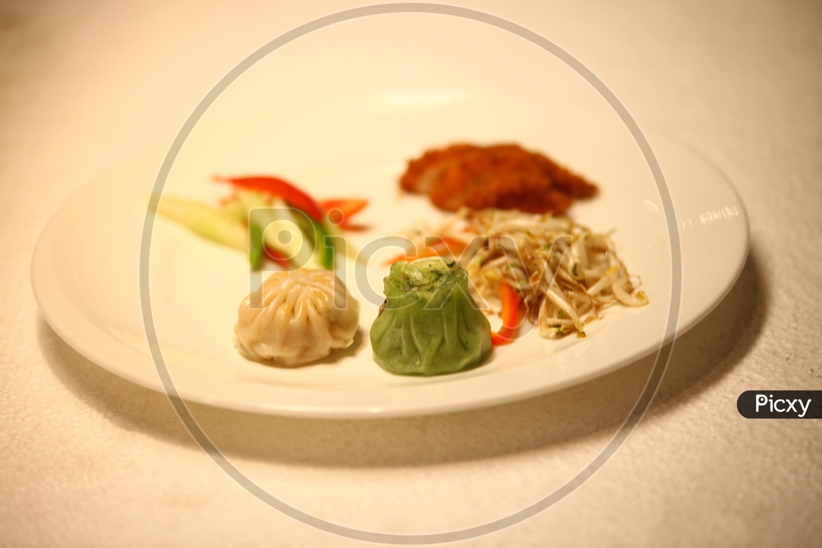 Momos served in a plate