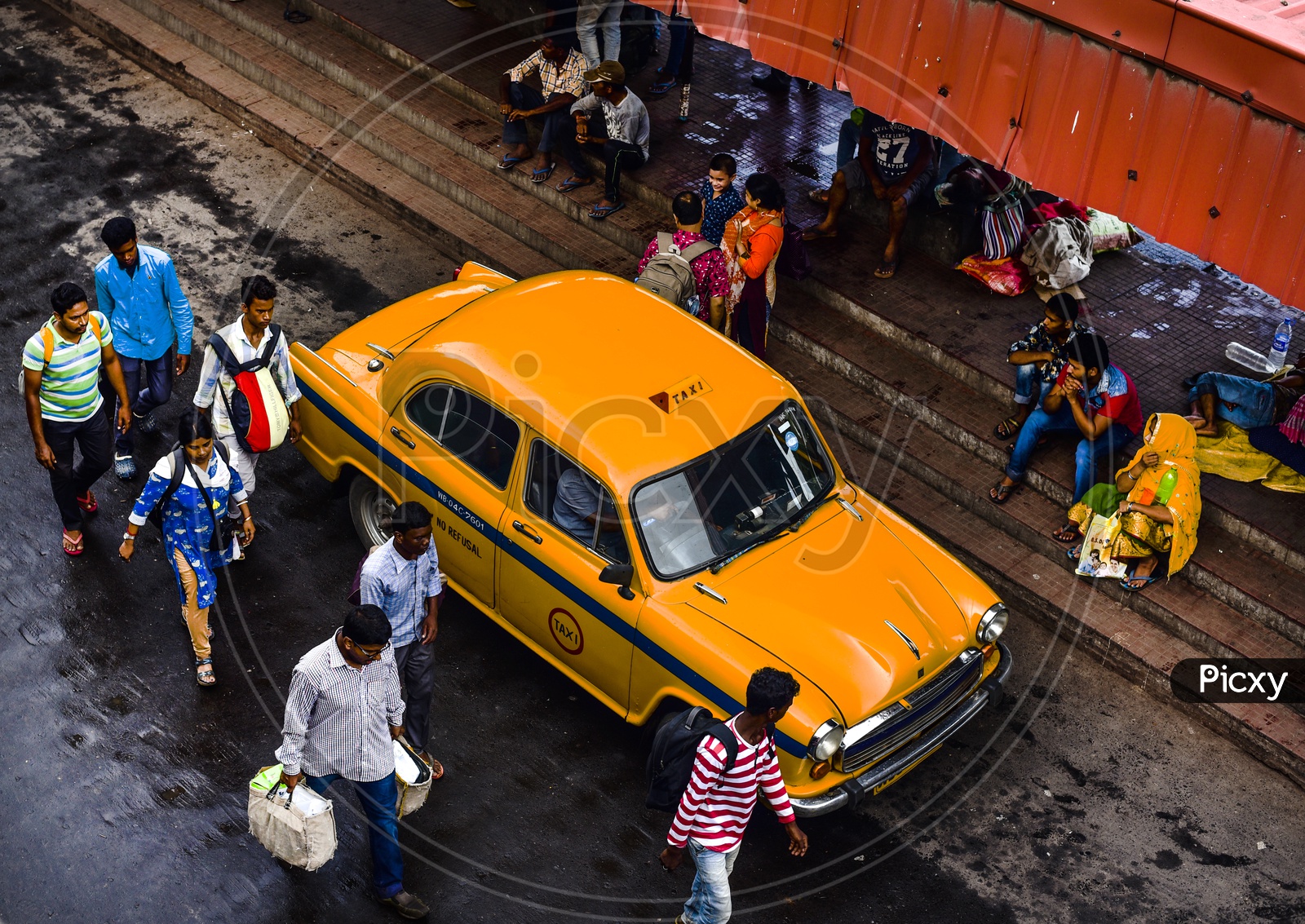Yellow taxi and Kolkata
