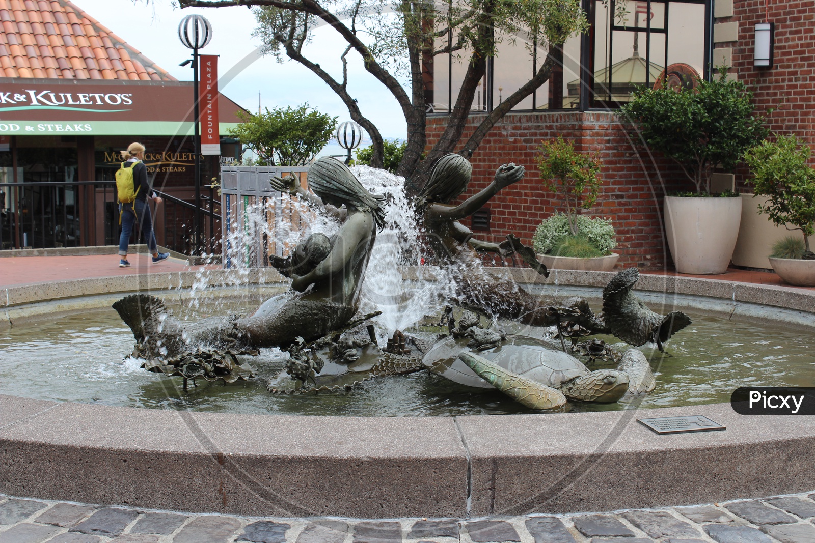 Water Statue Fountain