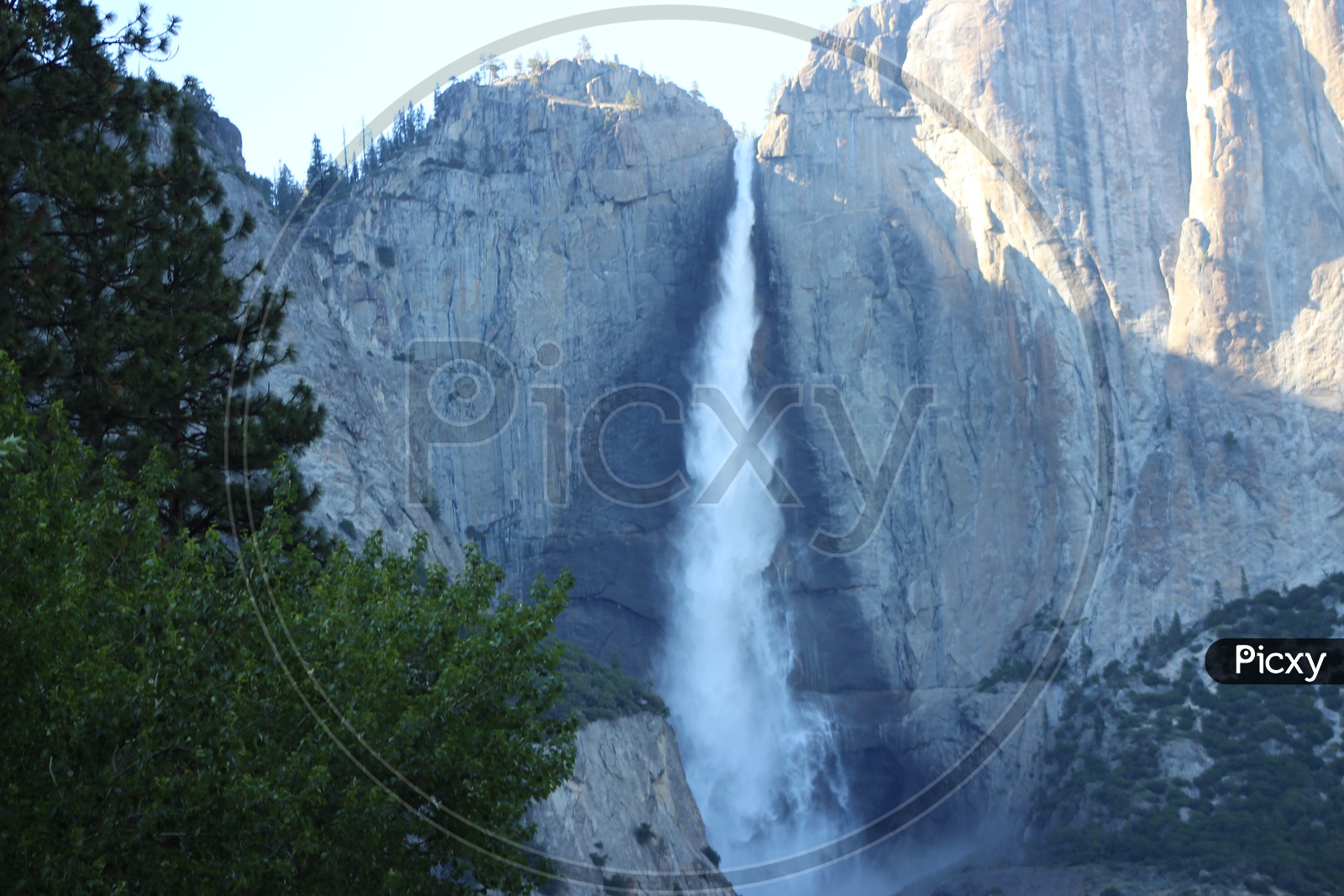 Yosemite Falls during daylight