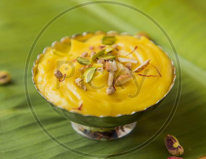Traditional Food For Marati New Year  Gudipadwa  Aam Panna    Served Over Banana Leaf Background