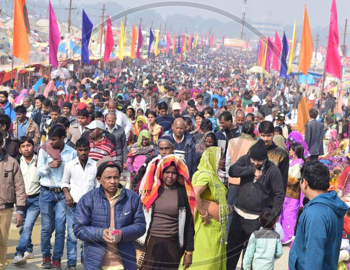 Hindu Devotee Crowds To Take Holy Bath  in Triveni Sangam River bank At  Prayagraj During Ardh Kumbh Mela 2019