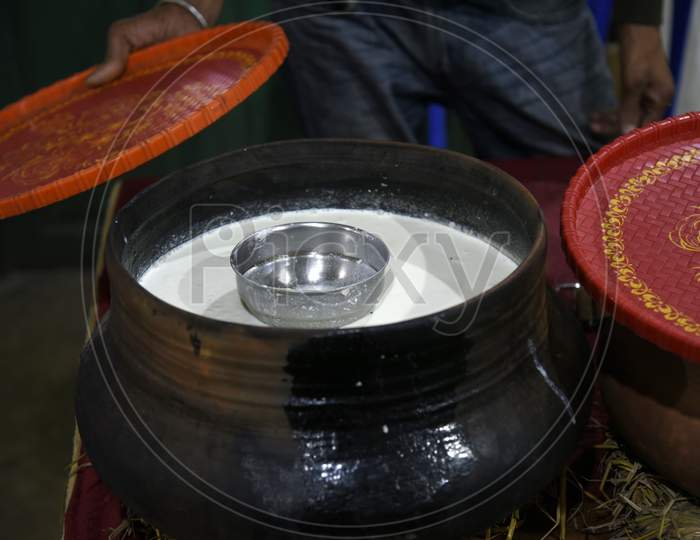 Traditional Food Market Ahead Of Bhogali Bihu,   Vendor Selling Curd Ahead Of Magh Bihu, In Guwahati , Magh Bihu Is A Harvest Festival Celebrated In Assam, Which Marks The End Of Harvesting Season In The Month Of Magh