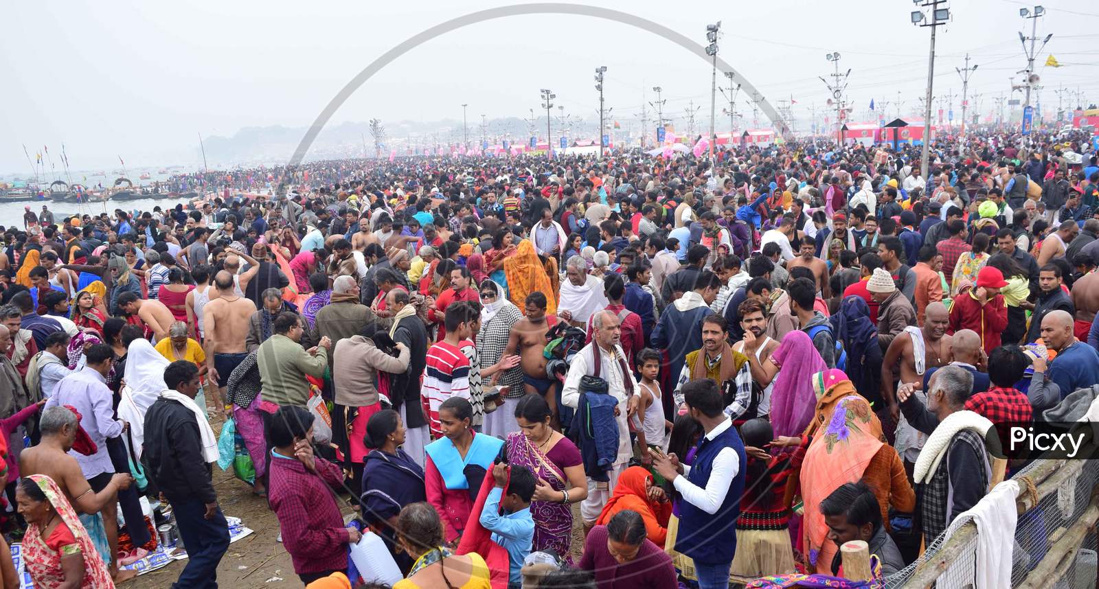 Hindu Devotees Crowd At  Prayagraj Ardh Kumbh Mela 2019