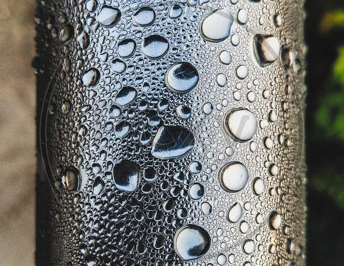 Patterns of dew