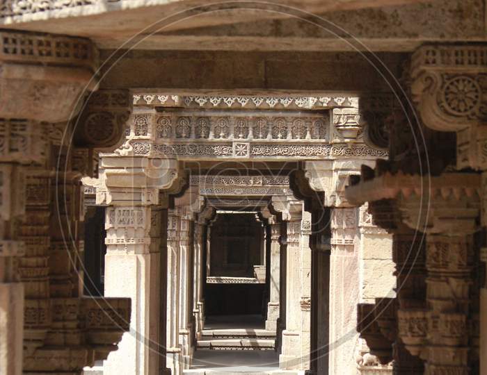 Architecture of Columnar Pillars