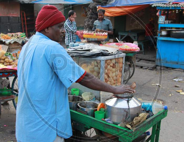 Pani Puri Vendor in Kolkata