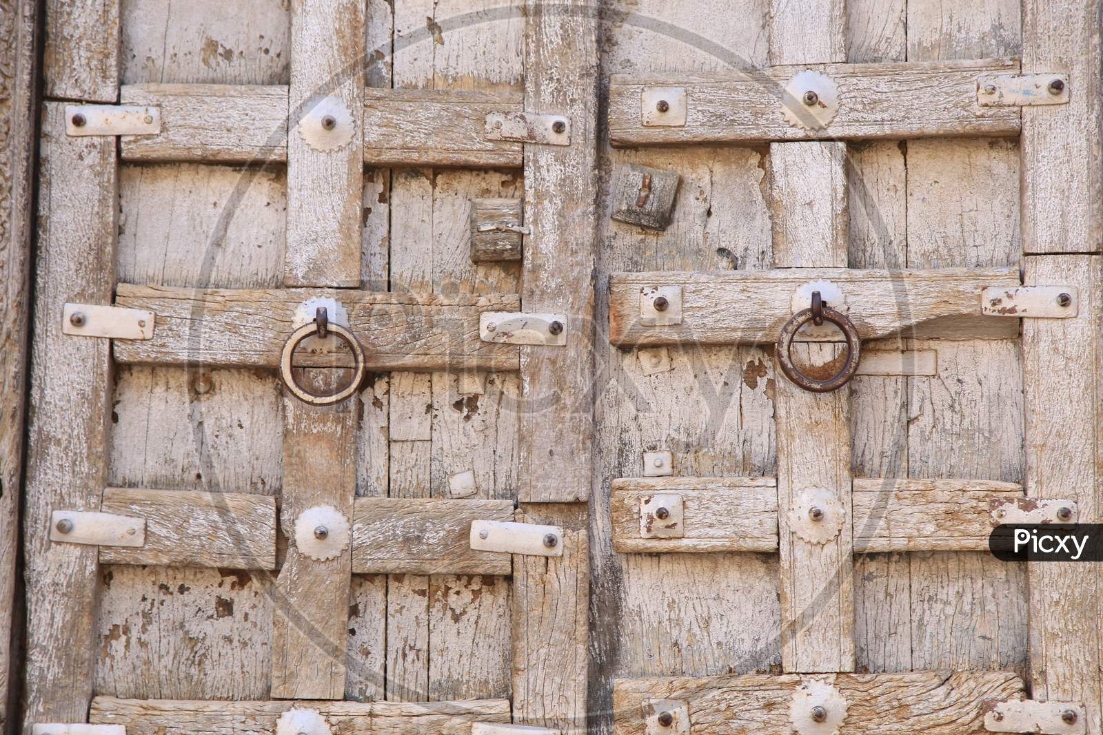 Wooden pattern of an ancient door