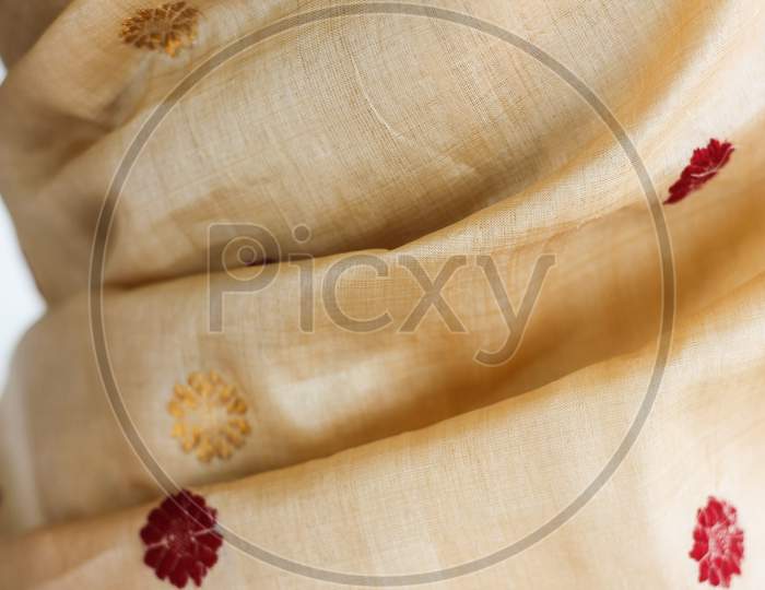 Hand Made Handlooms Sarees At a Weaver  House