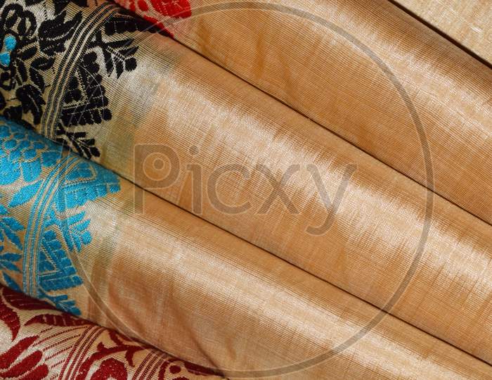 Hand Made Handlooms Sarees At a Weaver  House