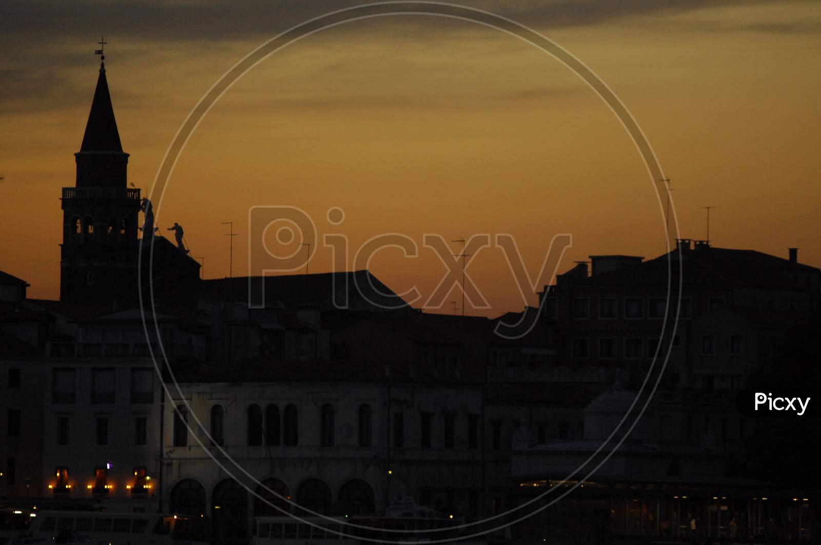 Piazza Navona sunset sky