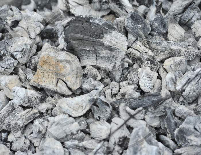 Burnt coal ash