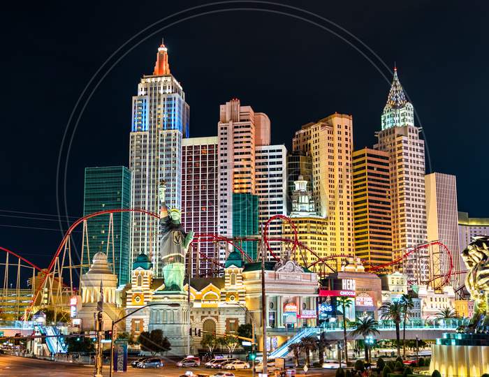 Replica of the Statue of Liberty in New York-New York on the Las Vegas  Strip Stock Photo - Alamy