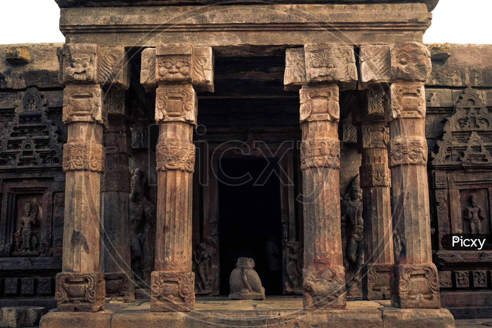 Architecture Of an Ancient Hindu Temple   With Pillars